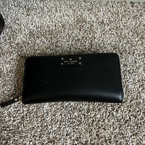 Kate spade wallet black